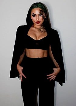 Ava Carnemolla